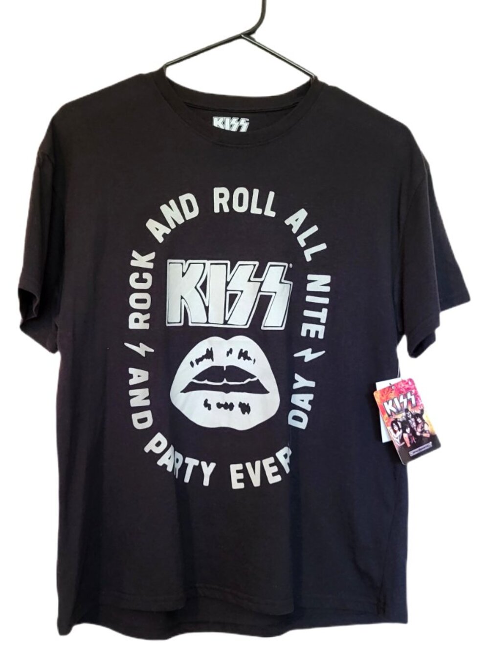 *NEW* KISS Rock and Roll All Nite Black Lip Graphic T-Shirt Size Small